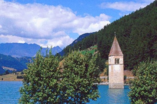 Reschensee na italsko-rakouském pomezí