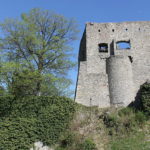 Zřícenina hradu Hukvaldy láká turisty z celé ČR. Výlet na zříceninu zpestřete dalšími aktivitami